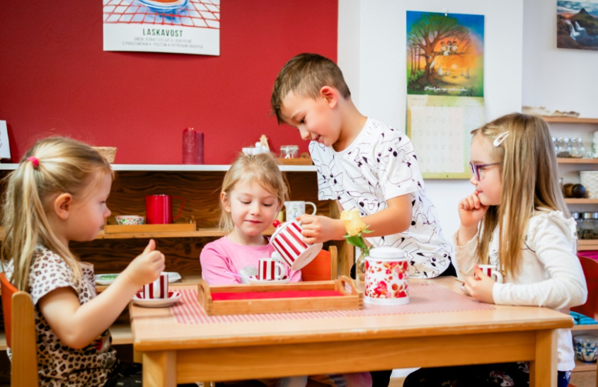 hlídají dítě Praha východ